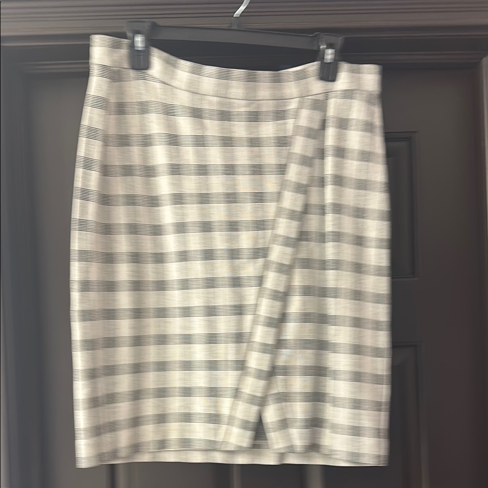 Cabi Gray Plaid Skirt